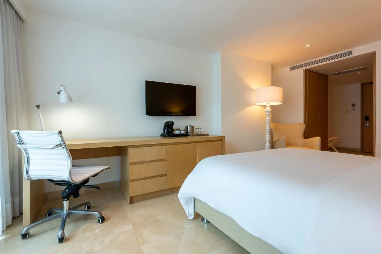 Radisson Cartagena Ocean Pavillion Hotel