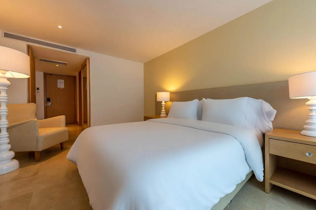 Radisson Cartagena Ocean Pavillion Hotel