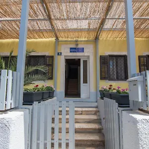  Hostel Flora Kroatien