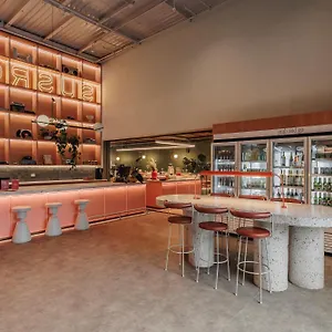 Versus 5* Medellín