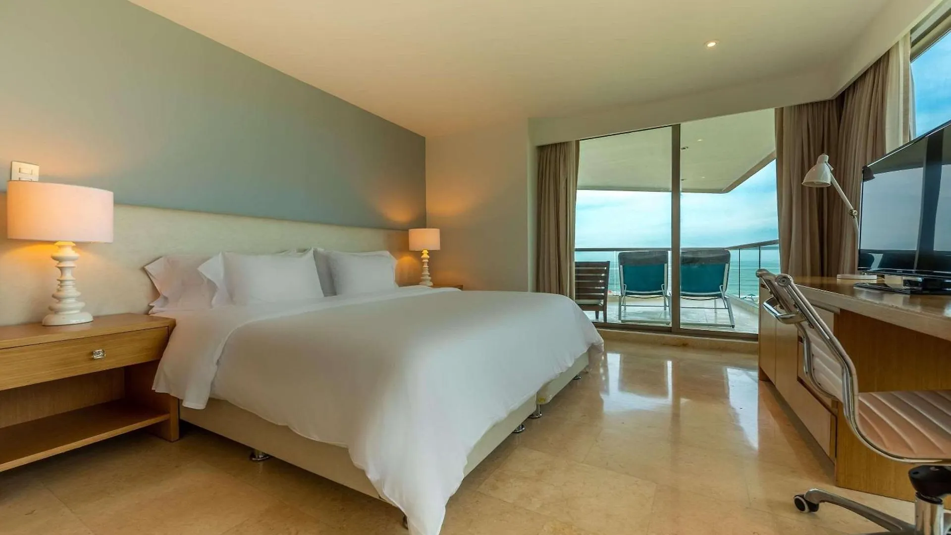 Radisson Cartagena Ocean Pavillion Hotel