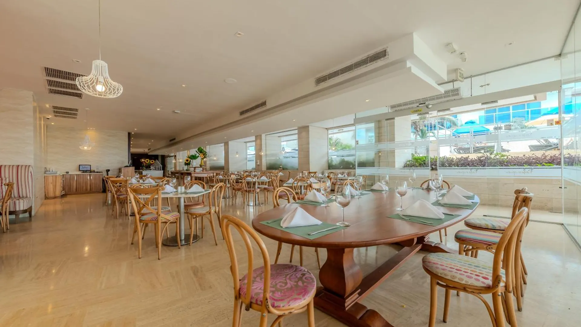 Radisson Cartagena Ocean Pavillion Hotel Colombia